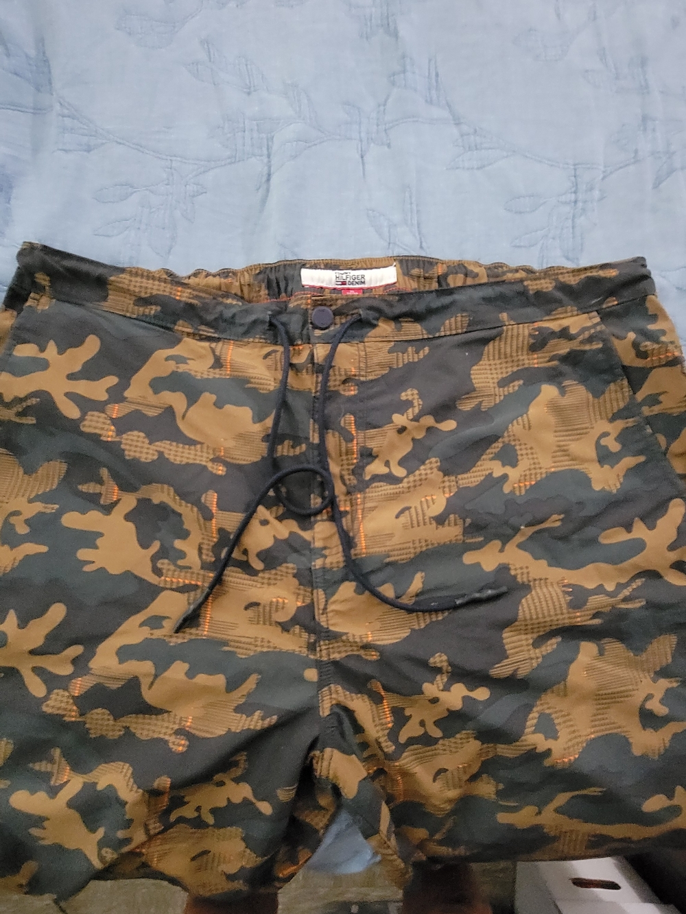 Men's Tommy Hilfiger Camo in Olive & Black Jogger.